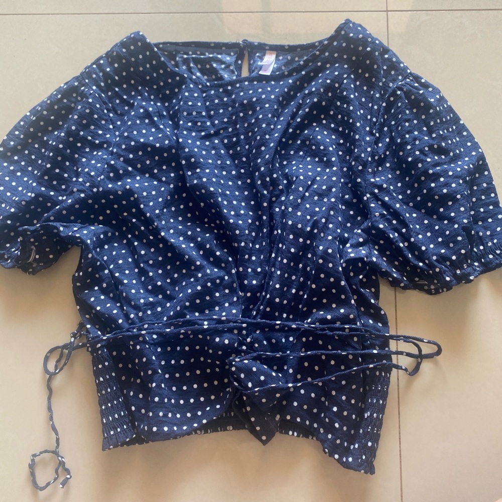 polkadot shirt